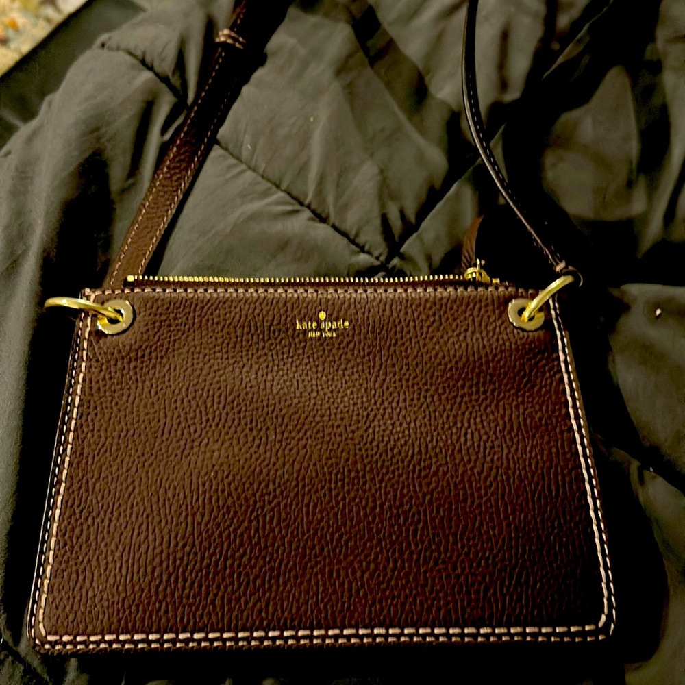 Excellent condition Kate Spade Cross body 9 1/2 by 7